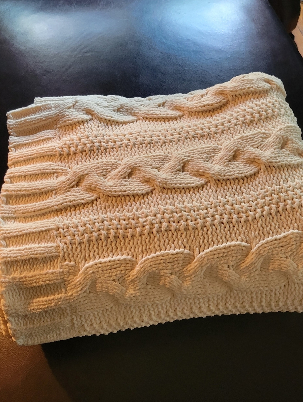 Huntington Home Cable knit ivory Throw Blanket Very Soft